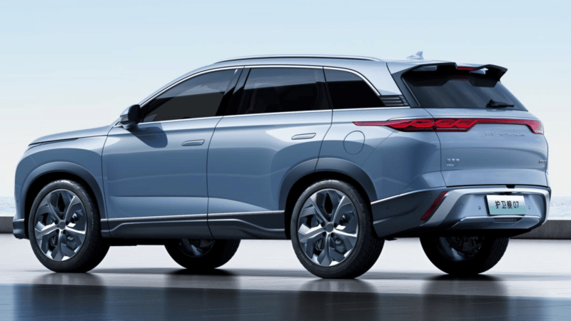 BYD Frigate 7 front three-quarter