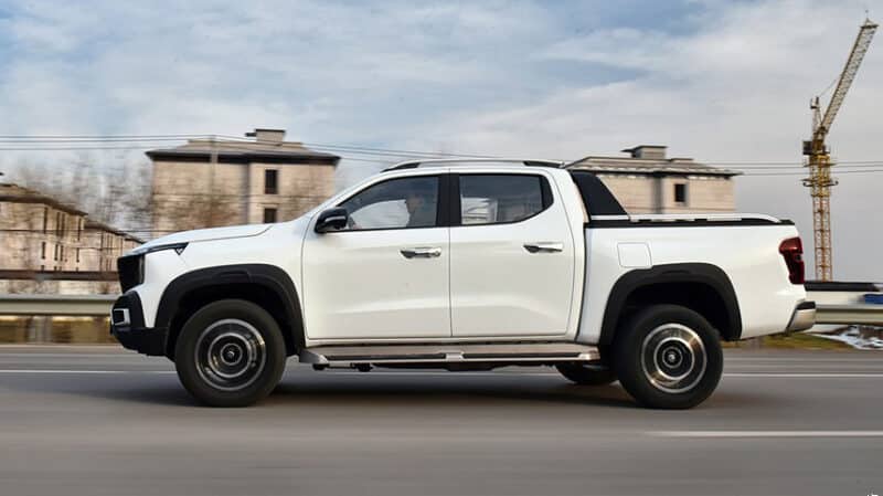 Changan F70 Hunter front three-quarter