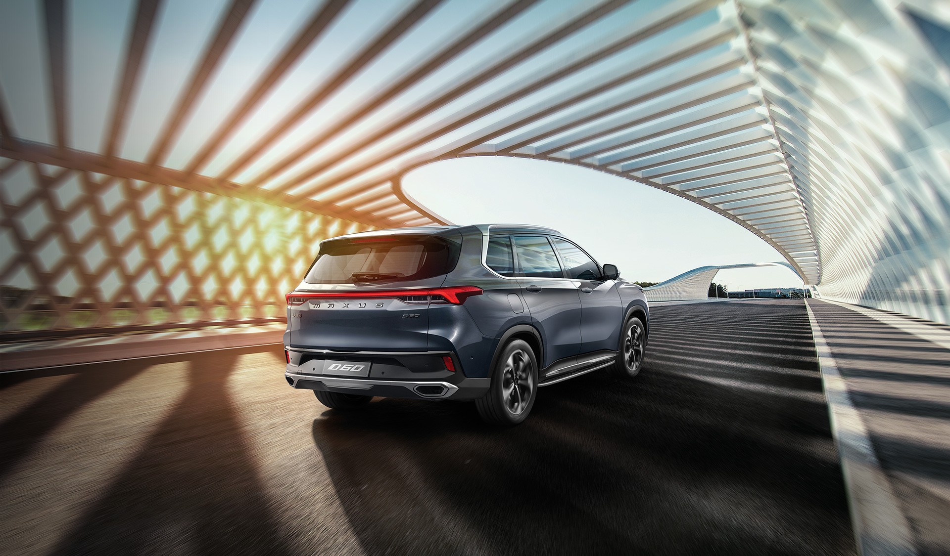 D60 rear three-quarter grey bridge