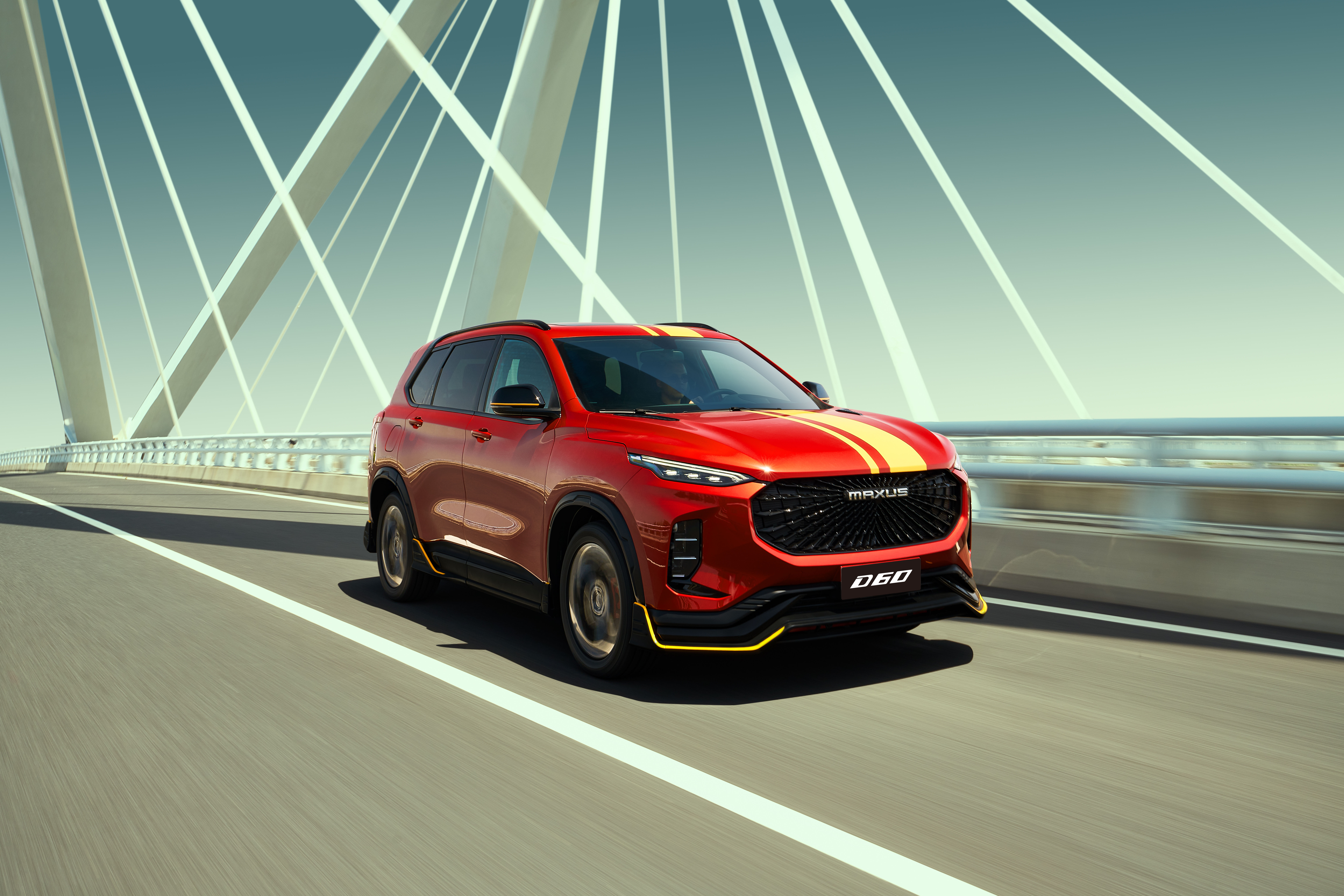 D60 front three-quarter red sport bridge