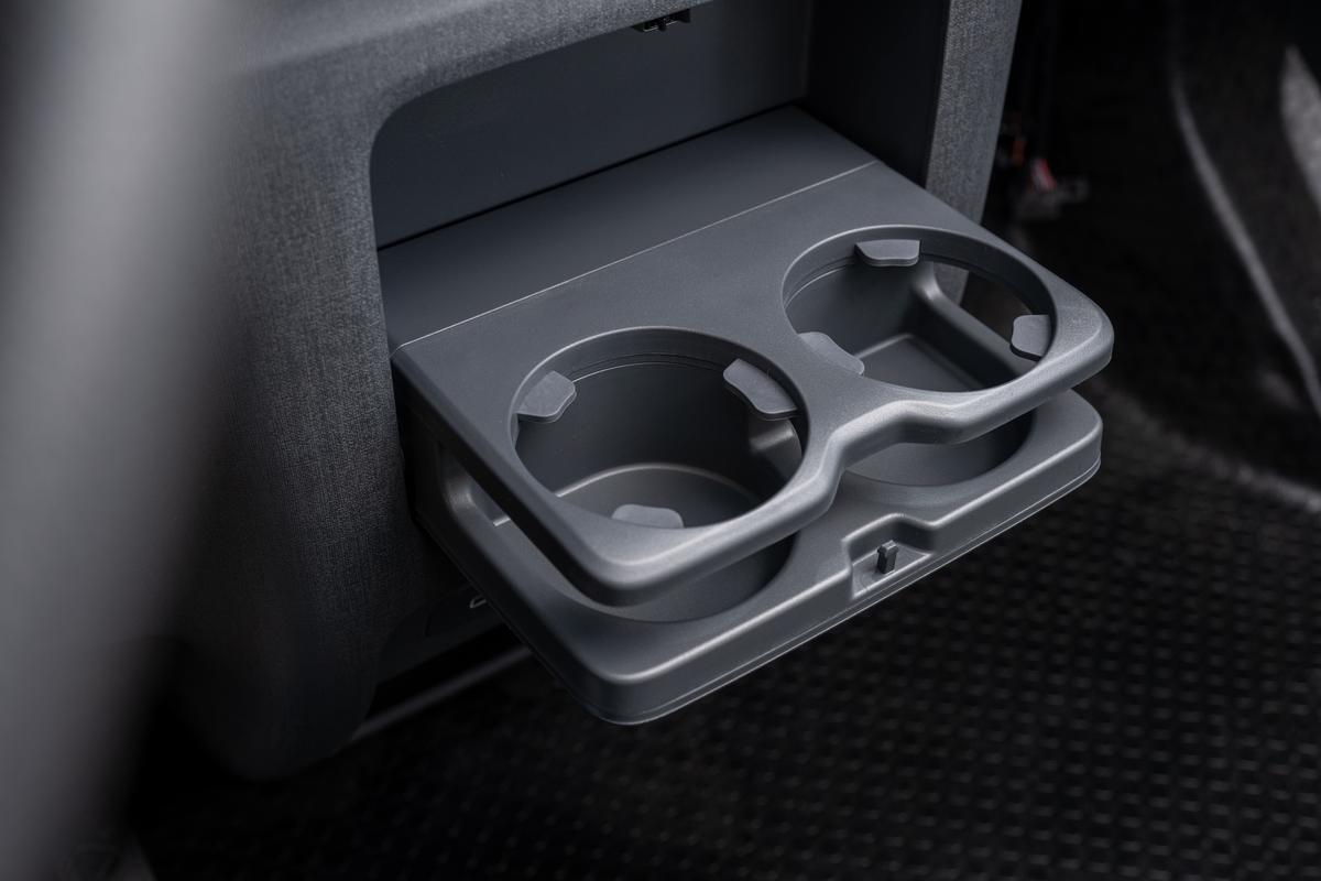 eDeliver 5 cup holders detail