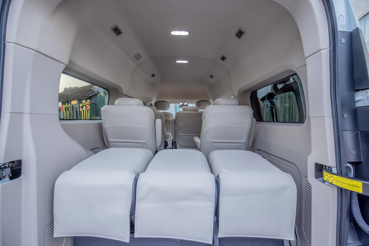 eDeliver 7 rear passenger seats