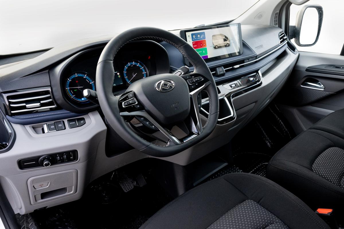 eDeliver 7 dashboard steering wheel