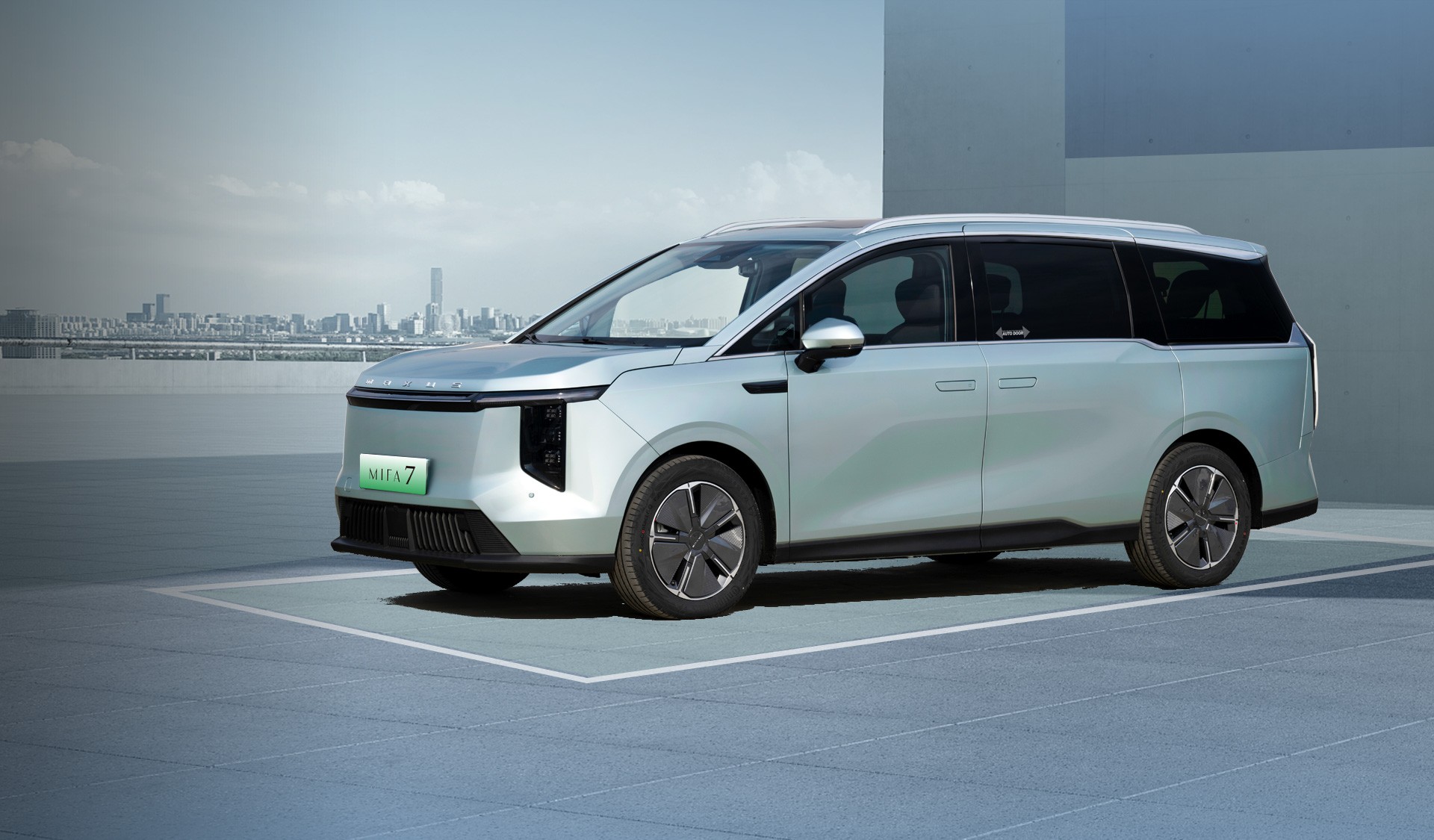 MIFA 7 front three-quarter white city