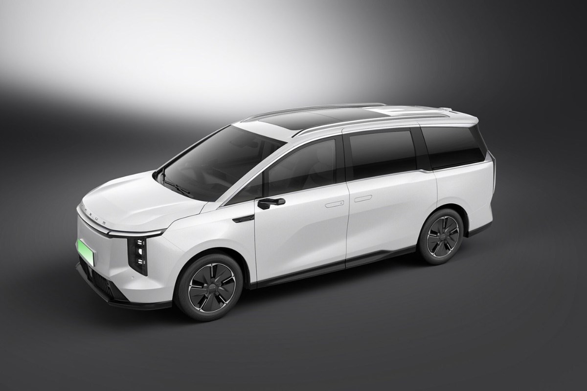 MIFA 7 front three-quarter elevated studio