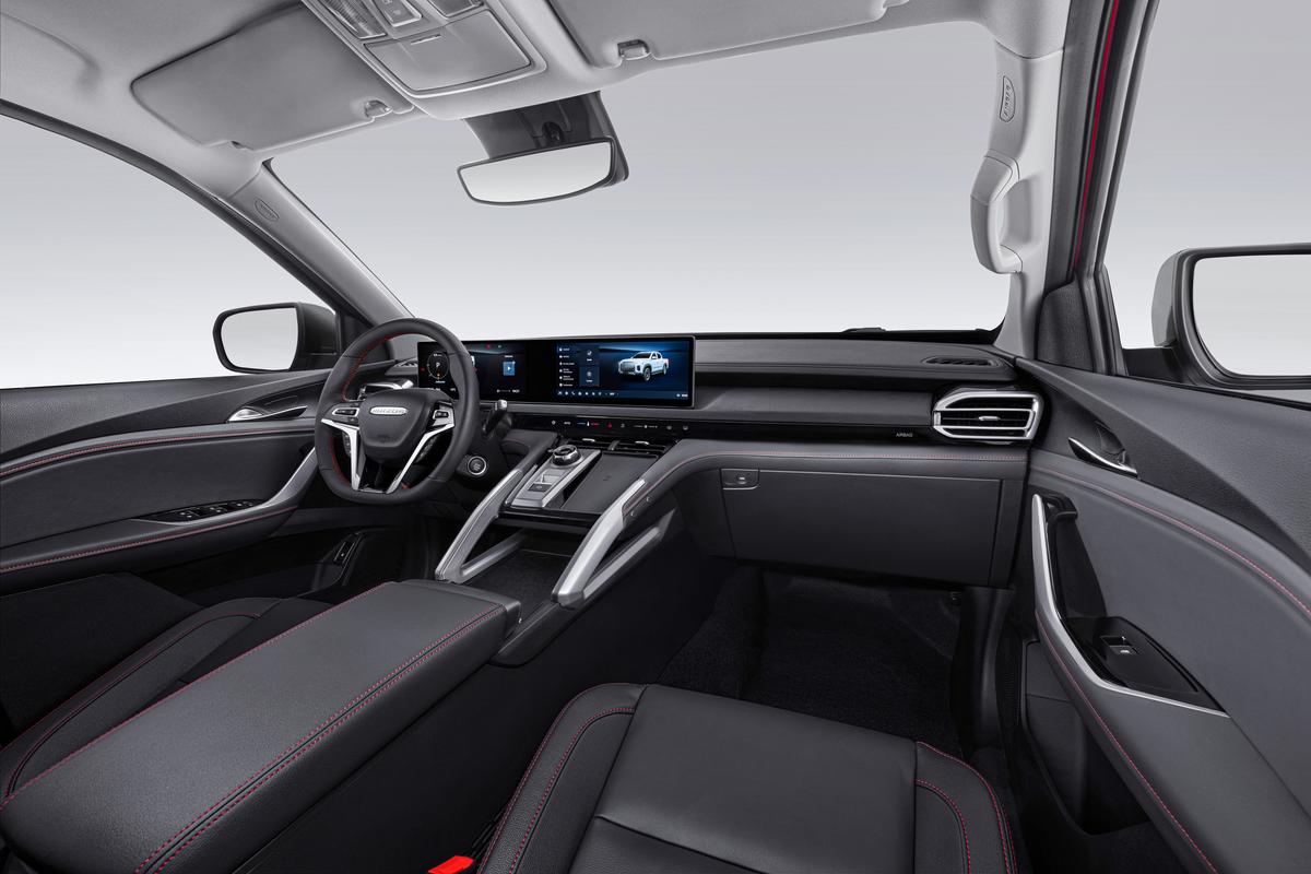 T60 MAX dashboard passenger side