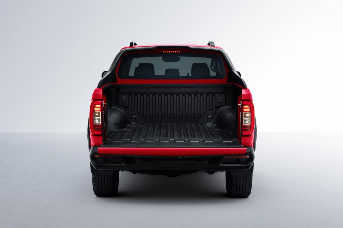 T60 MAX truck bed open