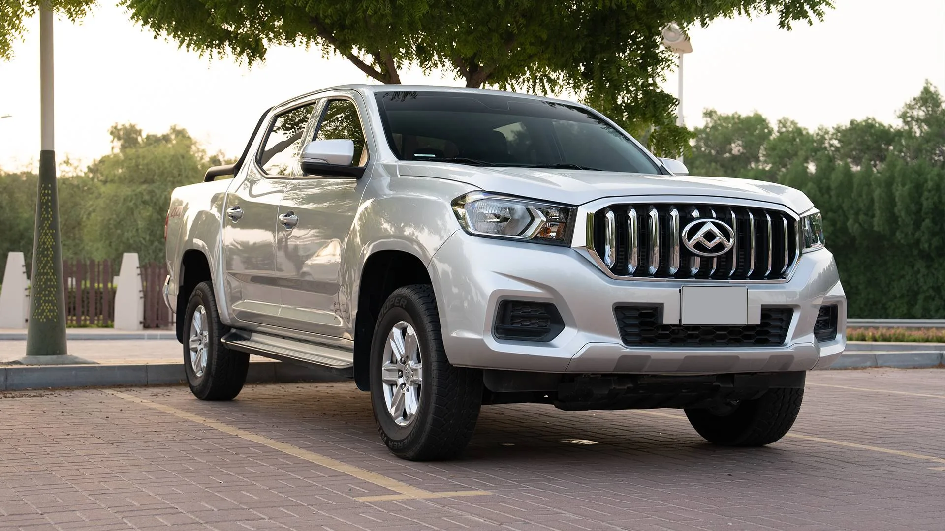 T60 front three-quarter silver