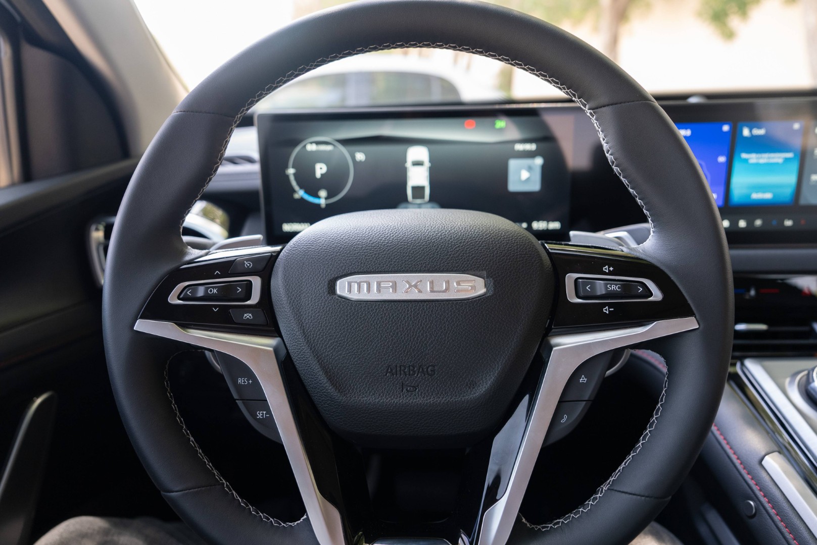 T90 steering wheel close-up